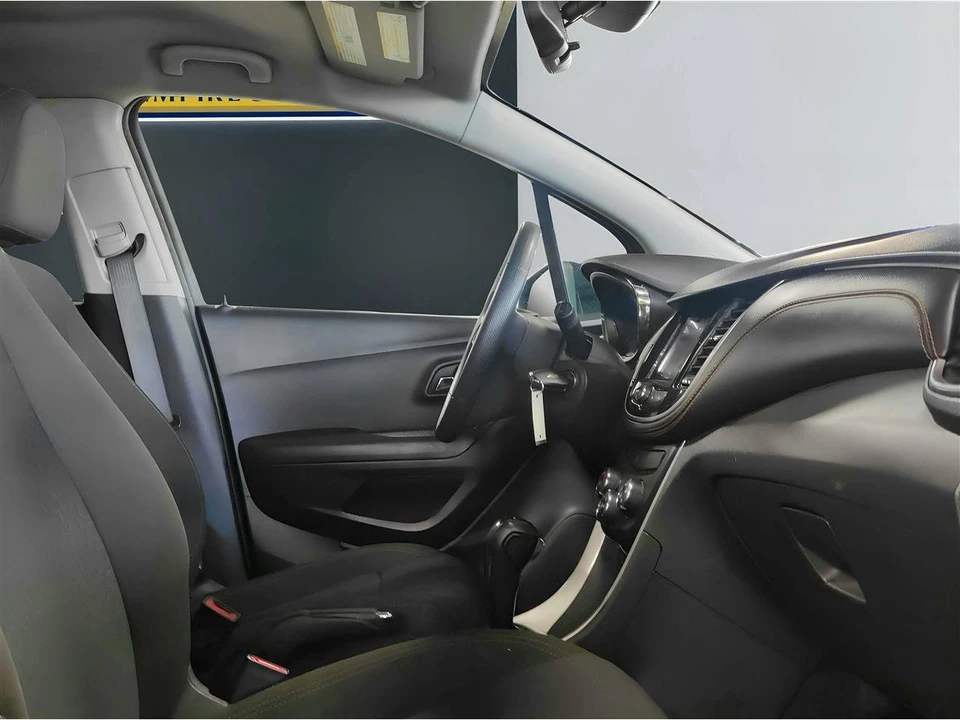 2020 Chevrolet Trax - Image 13 of 22