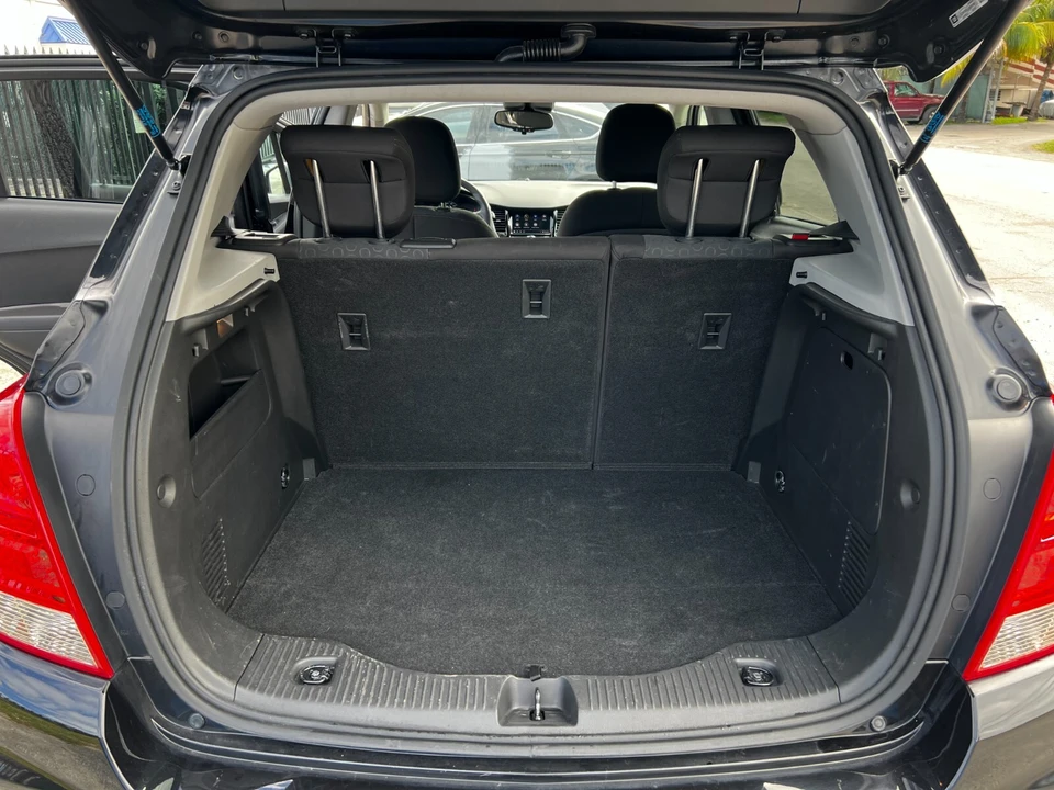 2020 Chevrolet Trax - Image 16 of 24