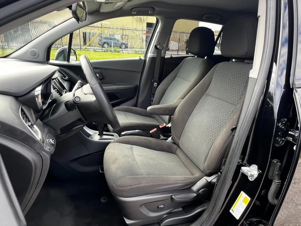 2020 Chevrolet Trax - Image 13 of 24