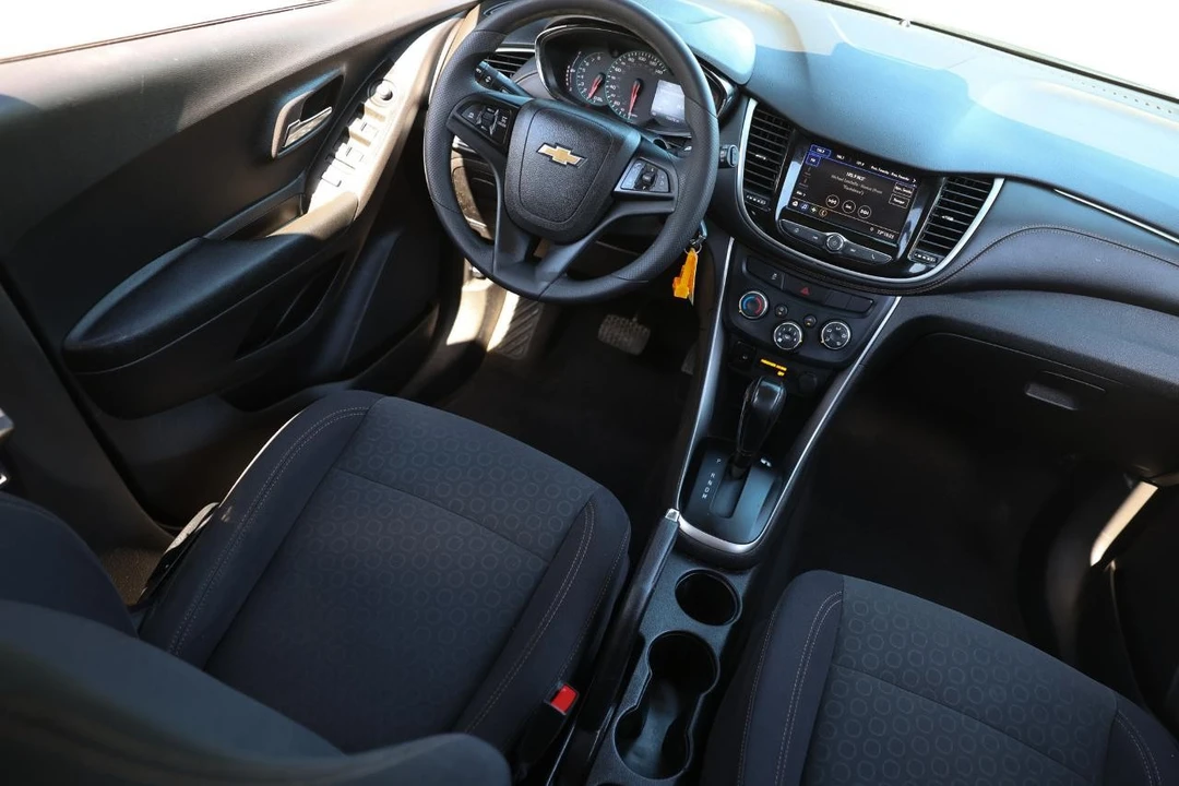 2020 Chevrolet Trax - Image 18 of 21