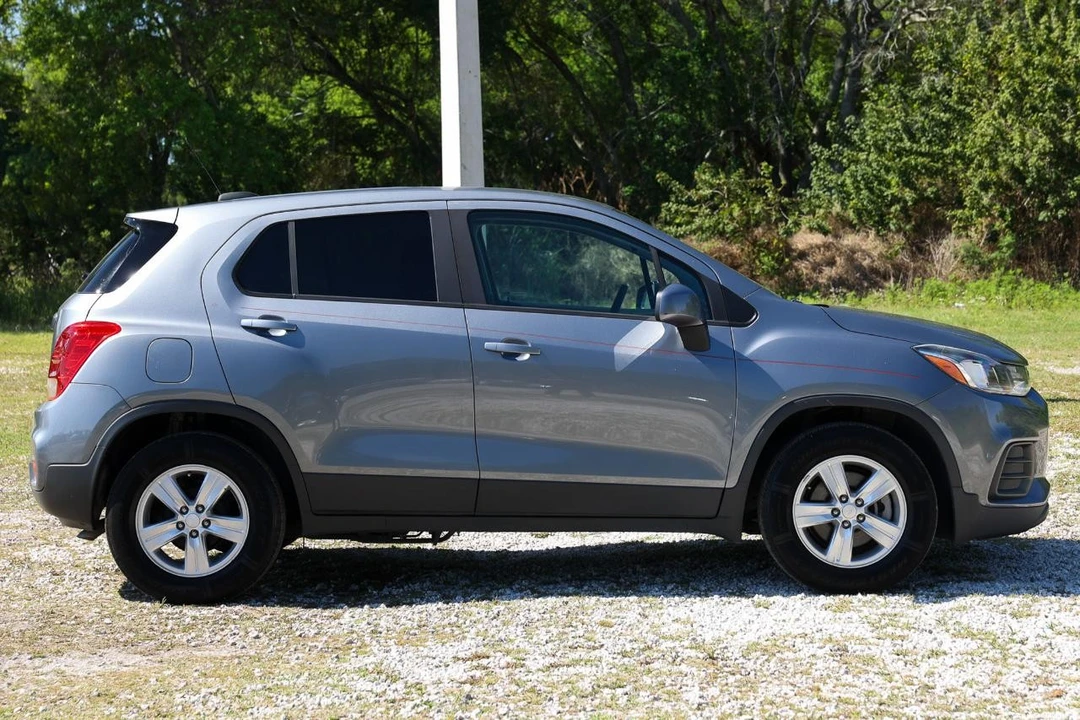 2020 Chevrolet Trax - Image 13 of 21
