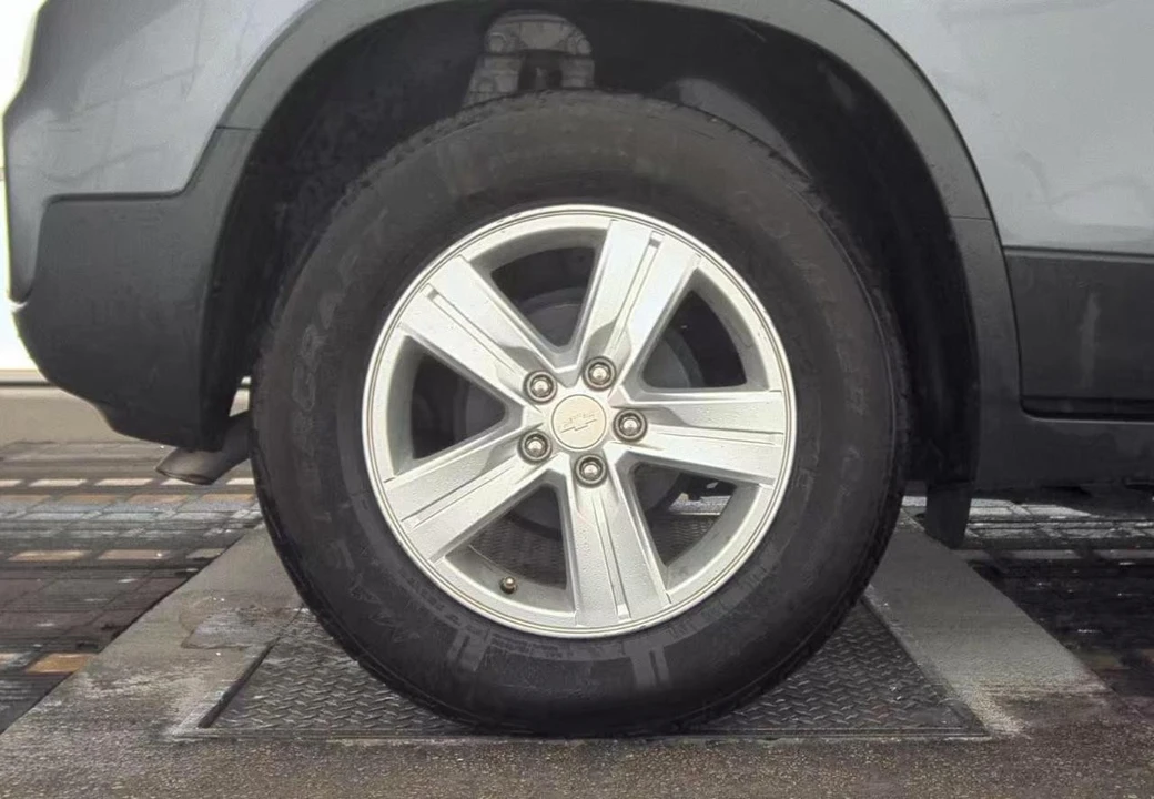 2020 Chevrolet Trax - Image 9 of 12