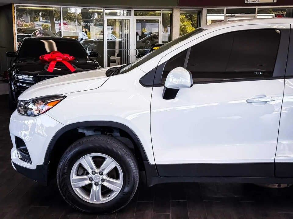 2020 Chevrolet Trax - Image 10 of 12