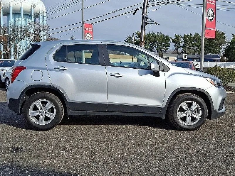 2020 Chevrolet Trax - Image 8 of 12