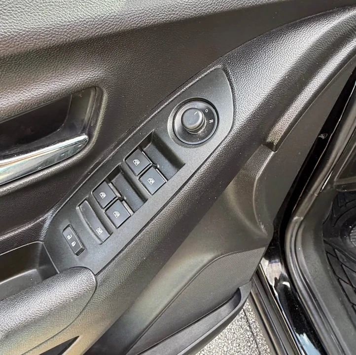 2020 Chevrolet Trax - Image 10 of 11