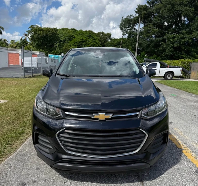 2020 Chevrolet Trax - Image 2 of 11