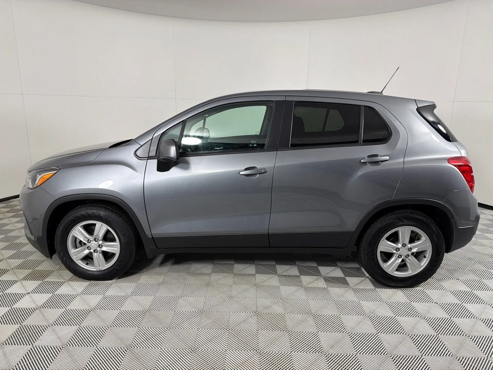 2020 Chevrolet Trax - Image 8 of 12