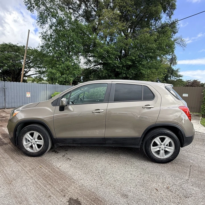 2020 Chevrolet Trax - Image 8 of 16
