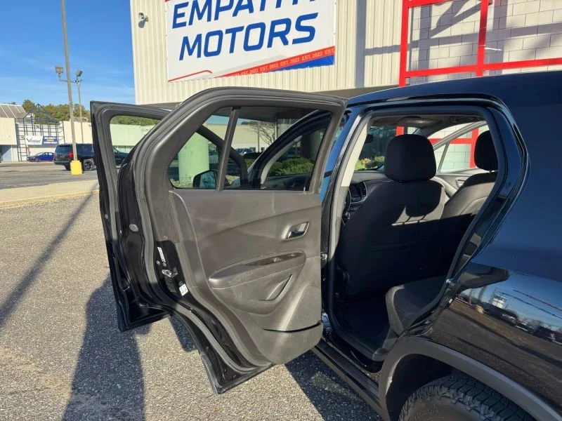2020 Chevrolet Trax - Image 11 of 12