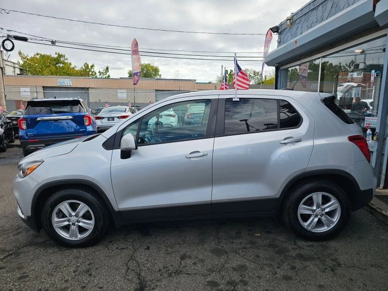 2020 Chevrolet Trax - Image 2 of 12