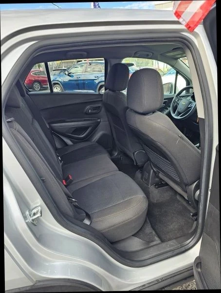 2020 Chevrolet Trax - Image 10 of 12