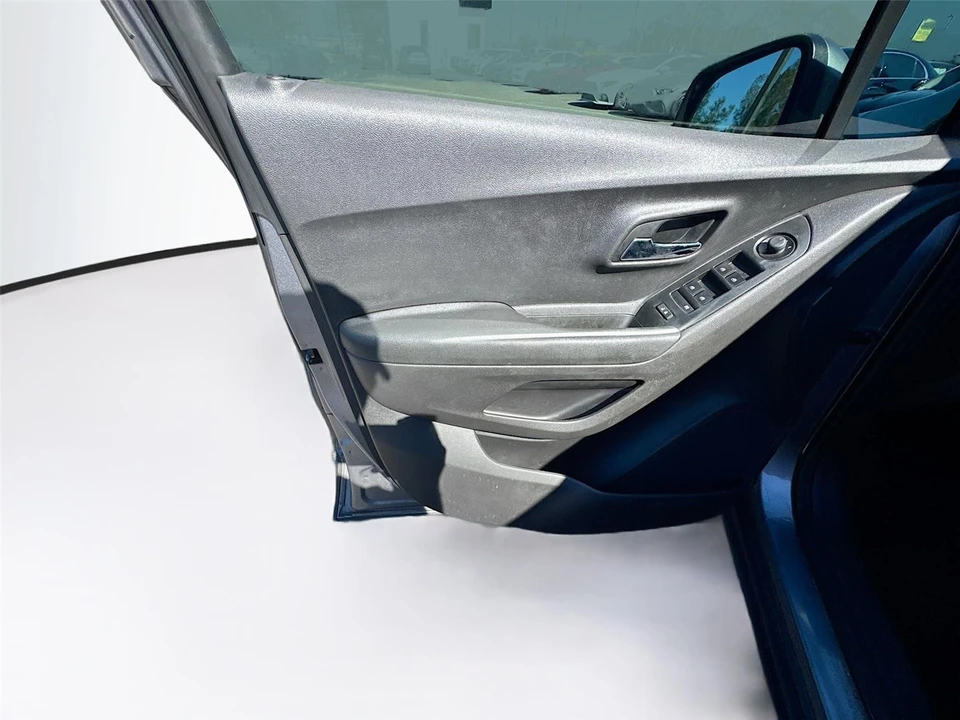 2020 Chevrolet Trax - Image 15 of 15