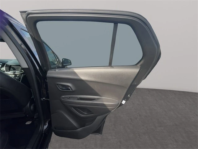 2020 Chevrolet Trax - Image 17 of 21