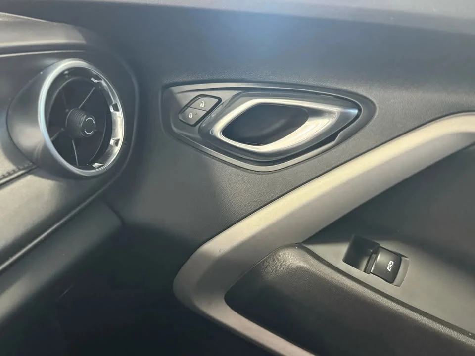 2020 Chevrolet Camaro 6th Gen - Image 16 of 17