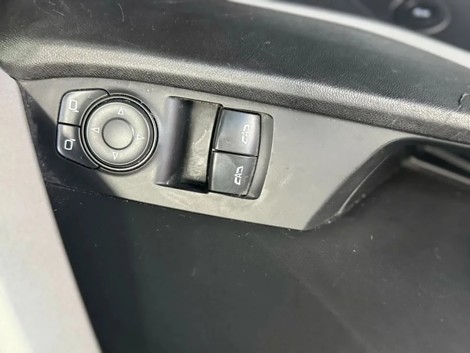 2020 Chevrolet Camaro 6th Gen - Image 15 of 17