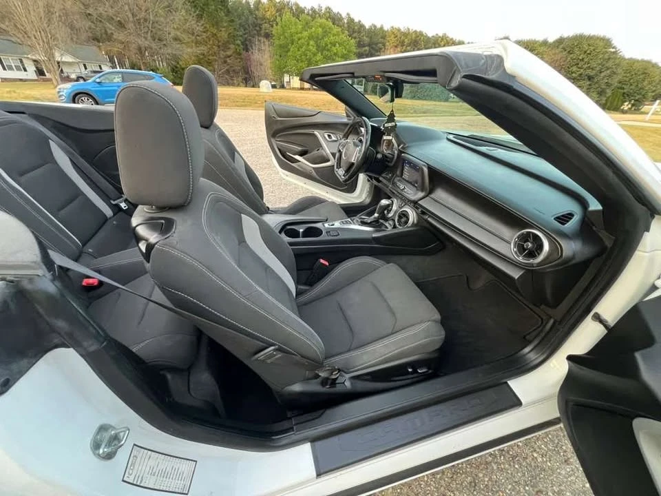 2020 Chevrolet Camaro 6th Gen - Image 14 of 17