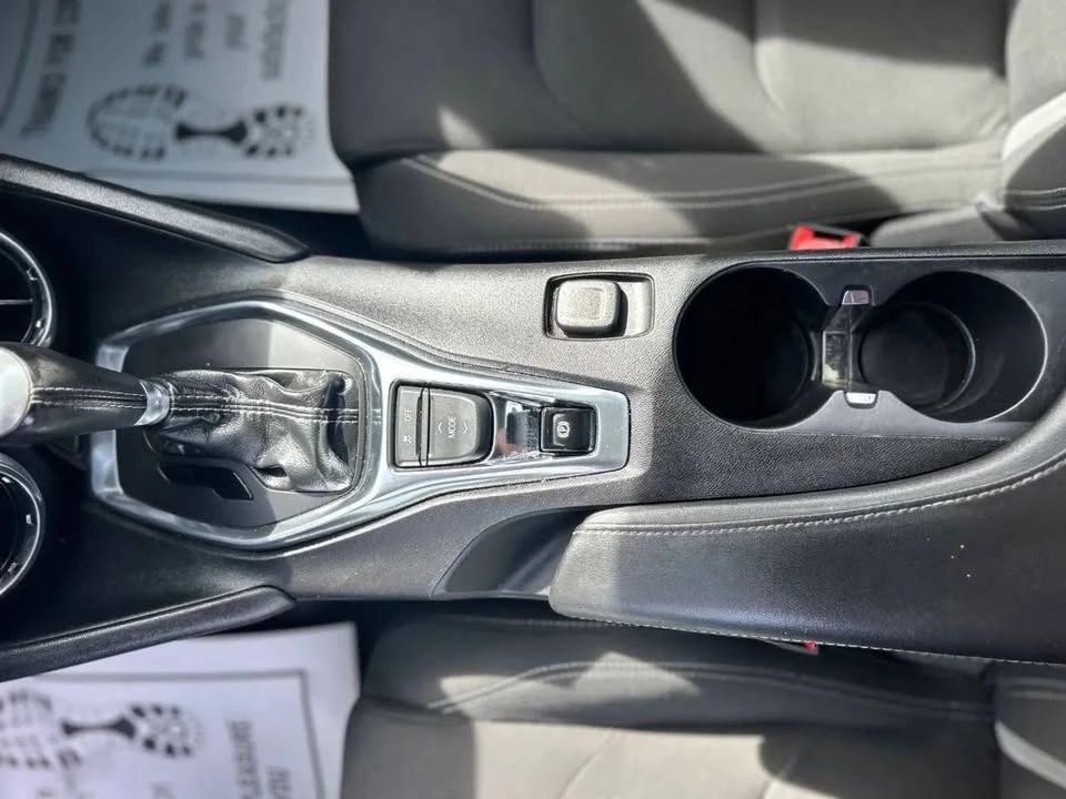 2020 Chevrolet Camaro 6th Gen - Image 13 of 17