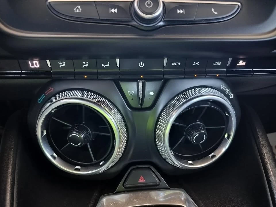 2020 Chevrolet Camaro 6th Gen - Image 15 of 19
