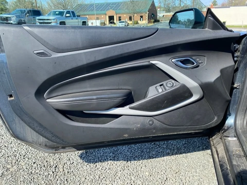 2020 Chevrolet Camaro 6th Gen - Image 14 of 17
