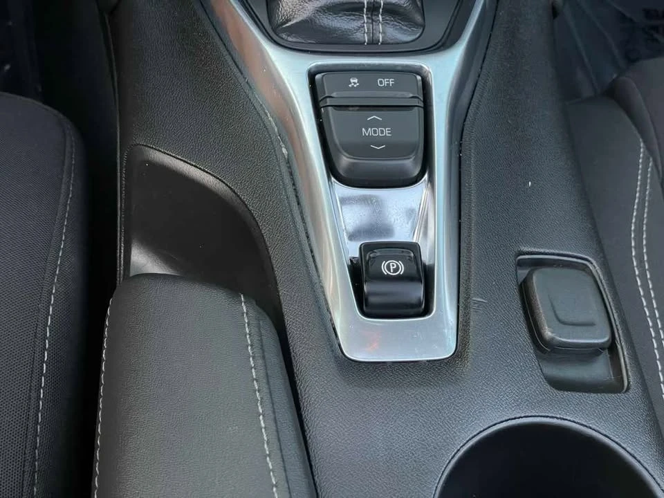 2020 Chevrolet Camaro 6th Gen - Image 2 of 17