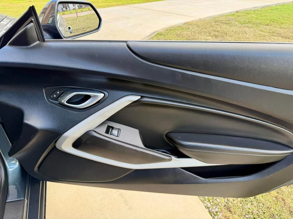 2020 Chevrolet Camaro 6th Gen - Image 15 of 18