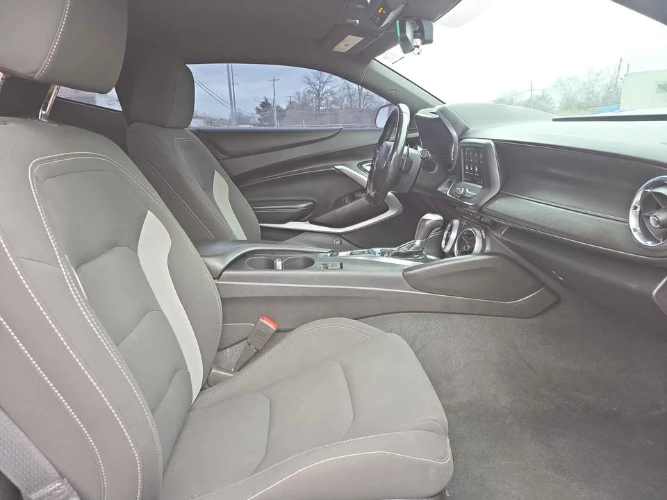 2020 Chevrolet Camaro 6th Gen - Image 9 of 18