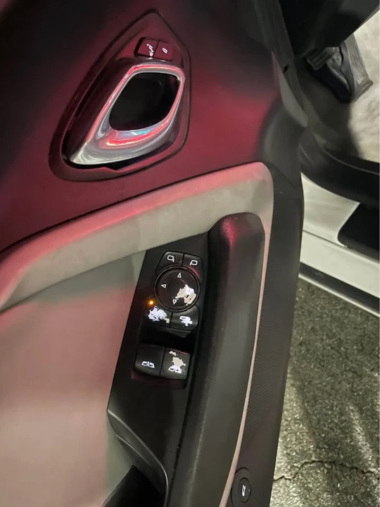 2020 Chevrolet Camaro 6th Gen - Image 9 of 14