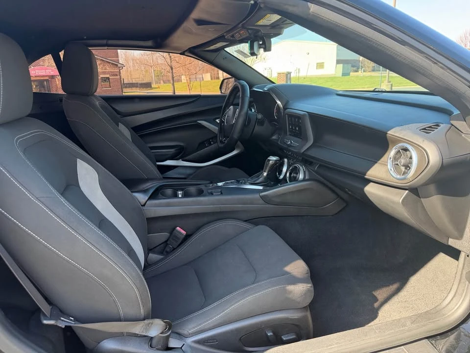 2020 Chevrolet Camaro 6th Gen - Image 10 of 17