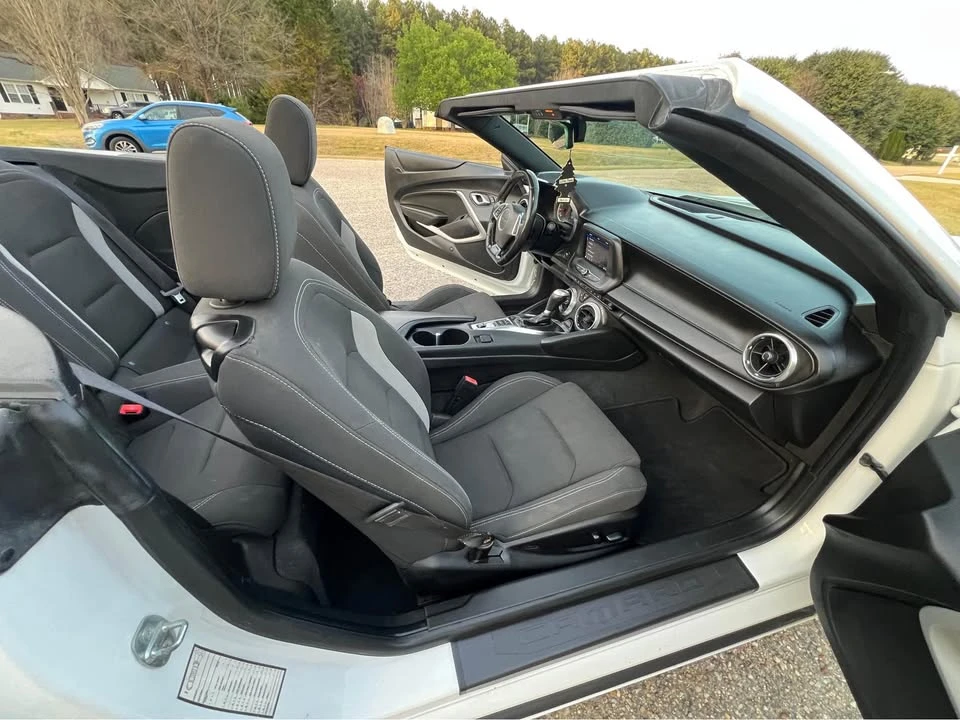 2020 Chevrolet Camaro 6th Gen - Image 13 of 16