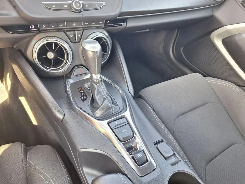 2020 Chevrolet Camaro 6th Gen - Image 10 of 17
