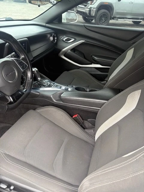 2020 Chevrolet Camaro 6th Gen - Image 9 of 13