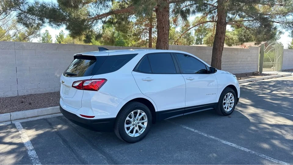 2020 Chevrolet Equinox - Image 5 of 20