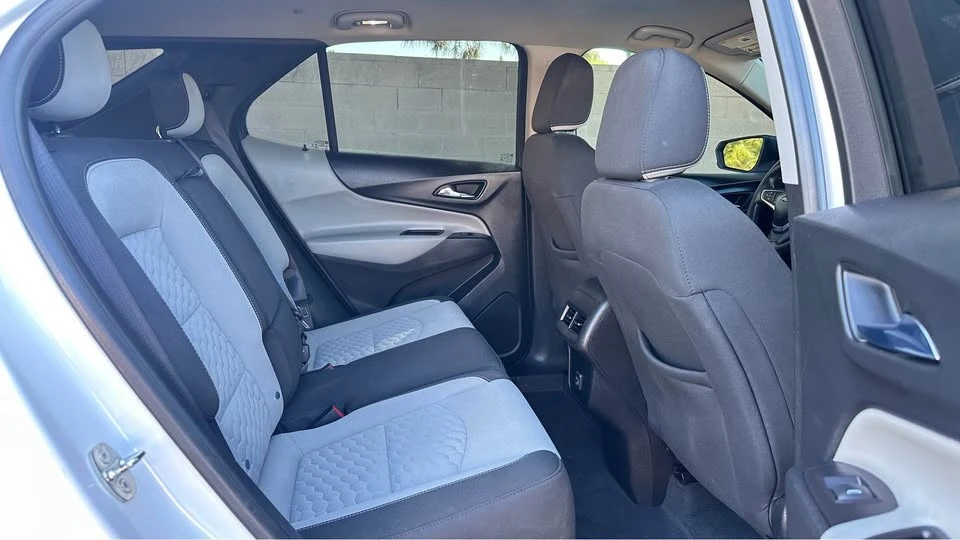 2020 Chevrolet Equinox - Image 13 of 20