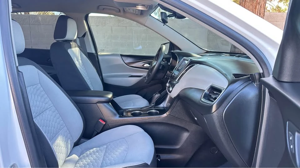 2020 Chevrolet Equinox - Image 11 of 20
