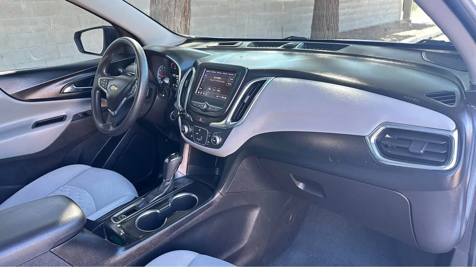 2020 Chevrolet Equinox - Image 10 of 20