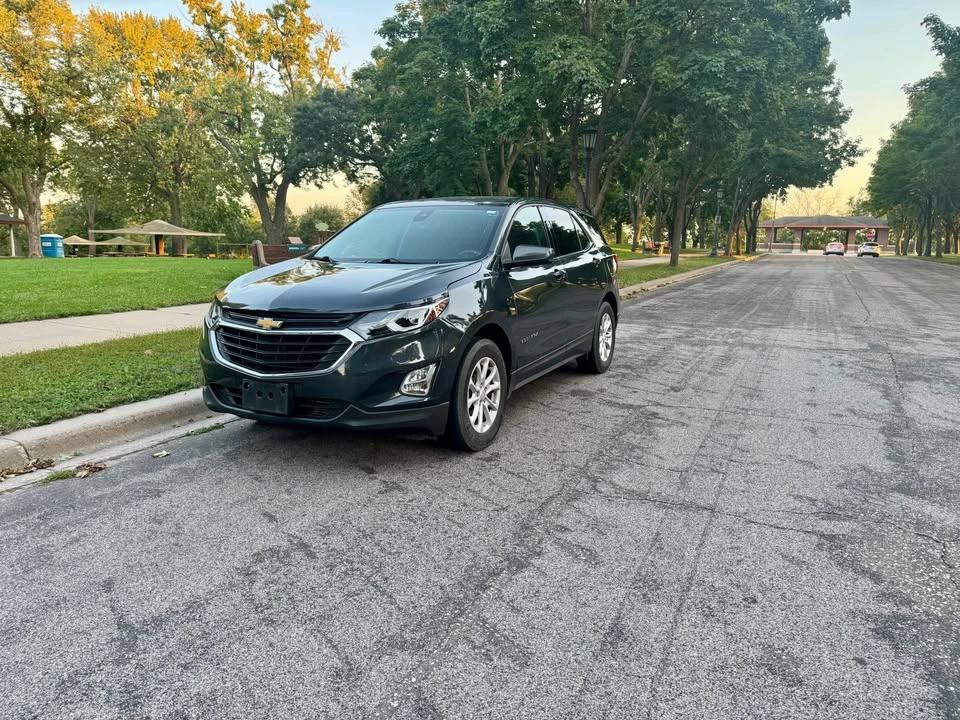 2020 Chevrolet Equinox - Image 2 of 18