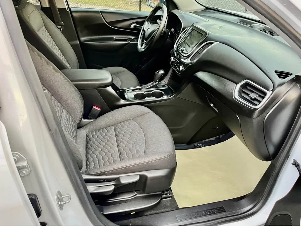 2020 Chevrolet Equinox - Image 10 of 16