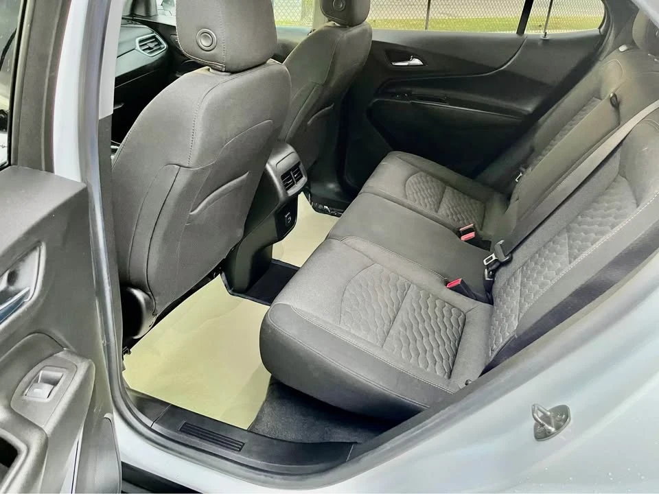 2020 Chevrolet Equinox - Image 11 of 16