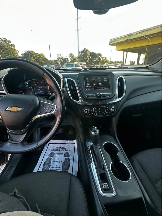 2020 Chevrolet Equinox - Image 13 of 17