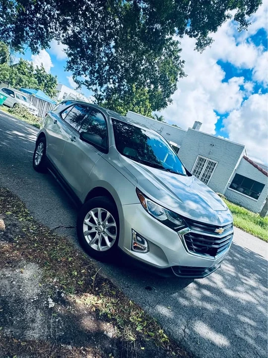2020 Chevrolet Equinox - Image 2 of 4