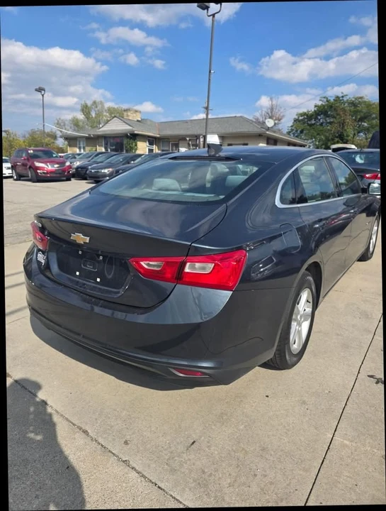 2020 Chevrolet Malibu - Image 11 of 20