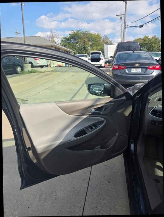 2020 Chevrolet Malibu - Image 18 of 20