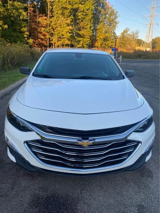 2020 Chevrolet Malibu - Image 2 of 11