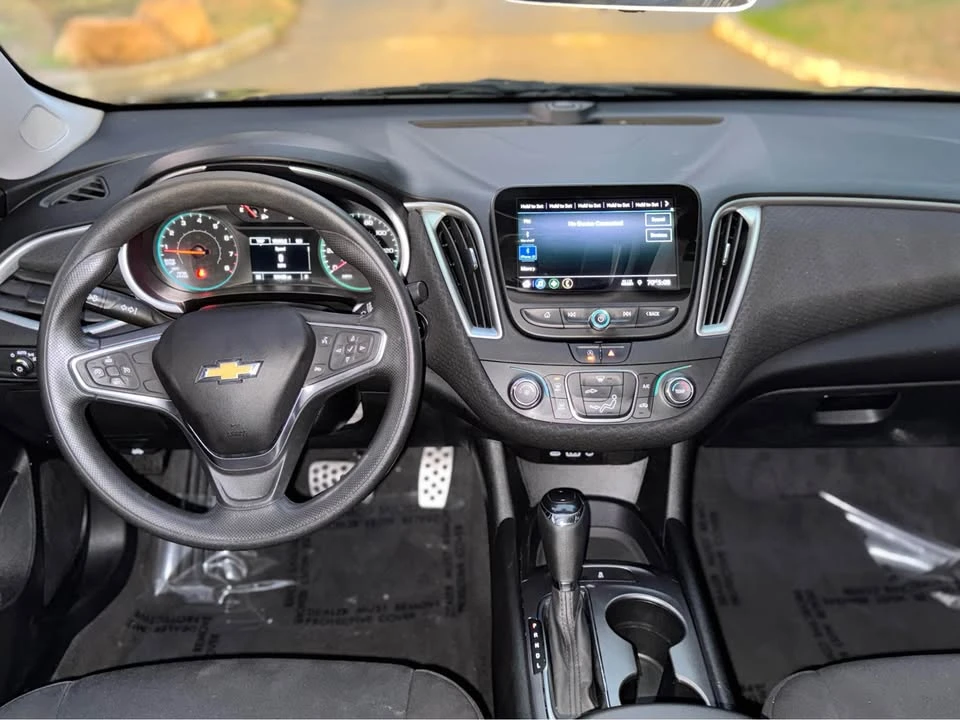 2020 Chevrolet Malibu - Image 11 of 15