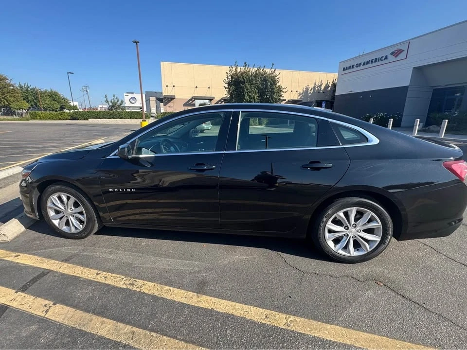 2020 Chevrolet Malibu - Image 2 of 11