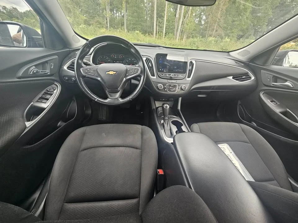 2020 Chevrolet Malibu - Image 9 of 11