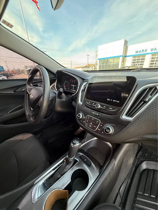 2020 Chevrolet Malibu - Image 14 of 16