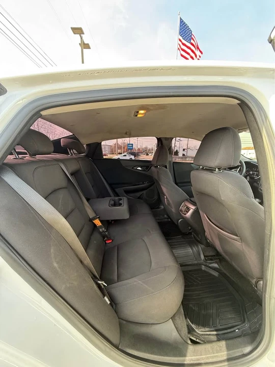 2020 Chevrolet Malibu - Image 12 of 16