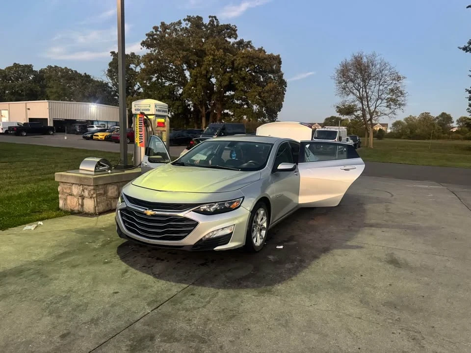 2020 Chevrolet Malibu - Image 2 of 6
