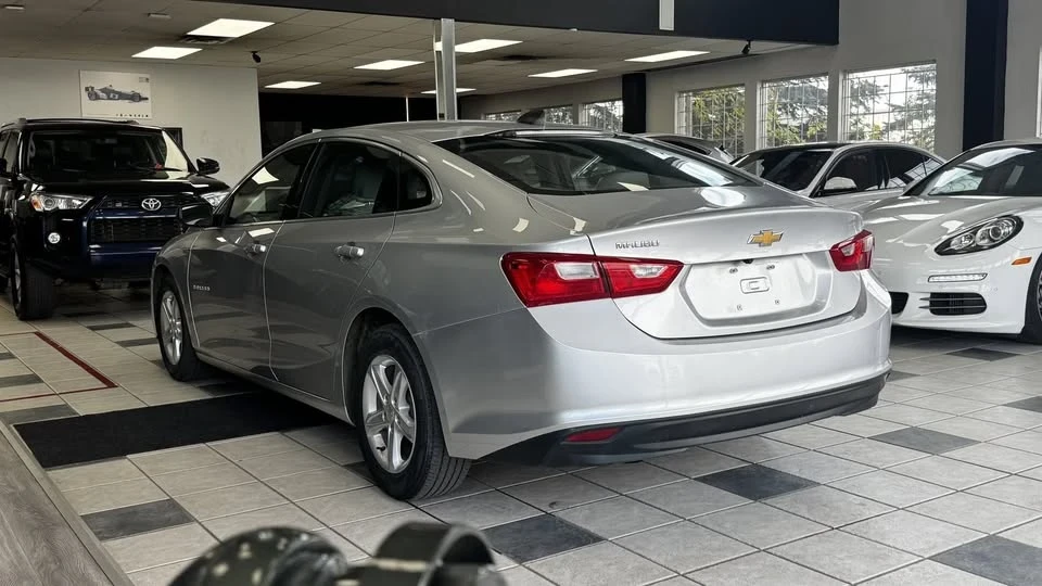 2020 Chevrolet Malibu - Image 4 of 16